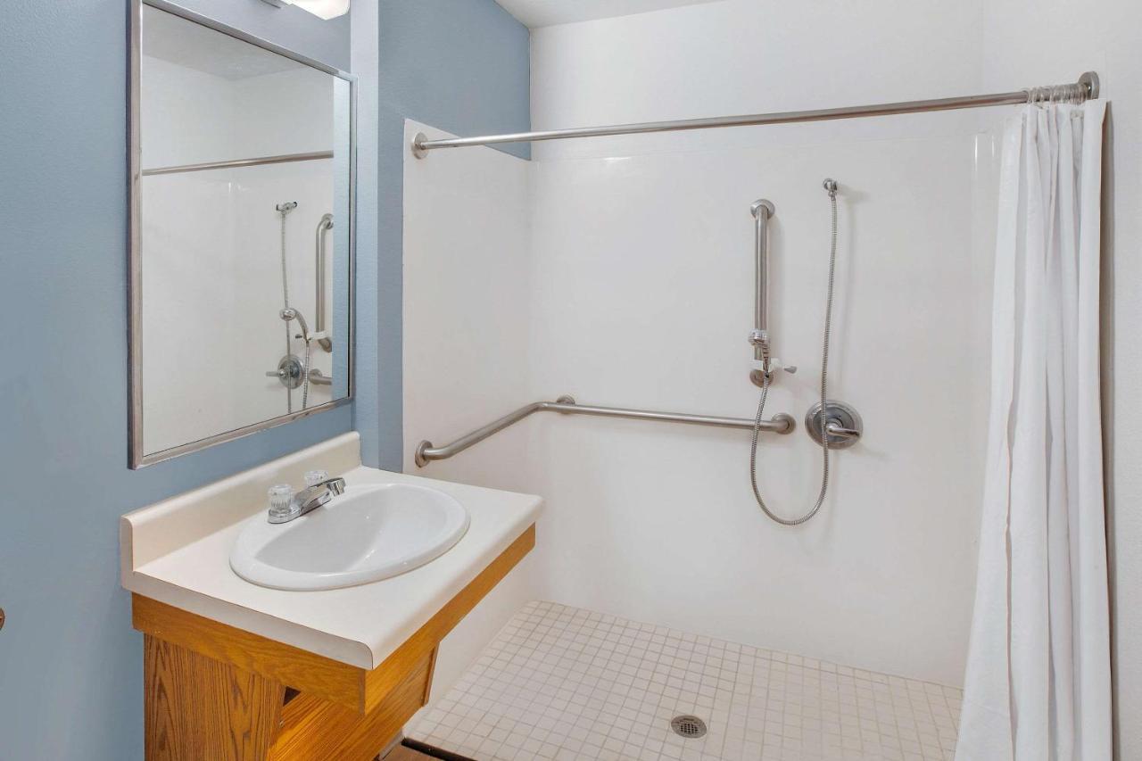 Woodspring Suites Brownsville Exterior photo